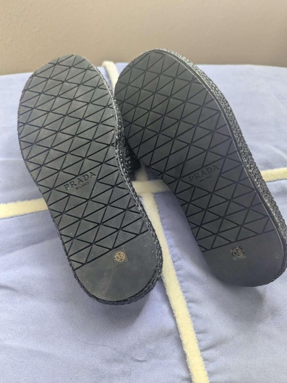 Designer Prada slip on - Picture 3 of 3